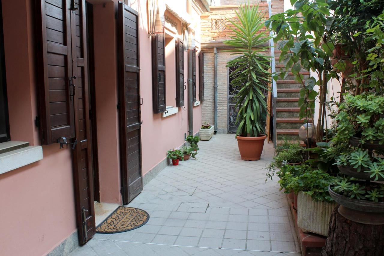 Porta Del Carmine Bed & Breakfast Комакио Екстериор снимка
