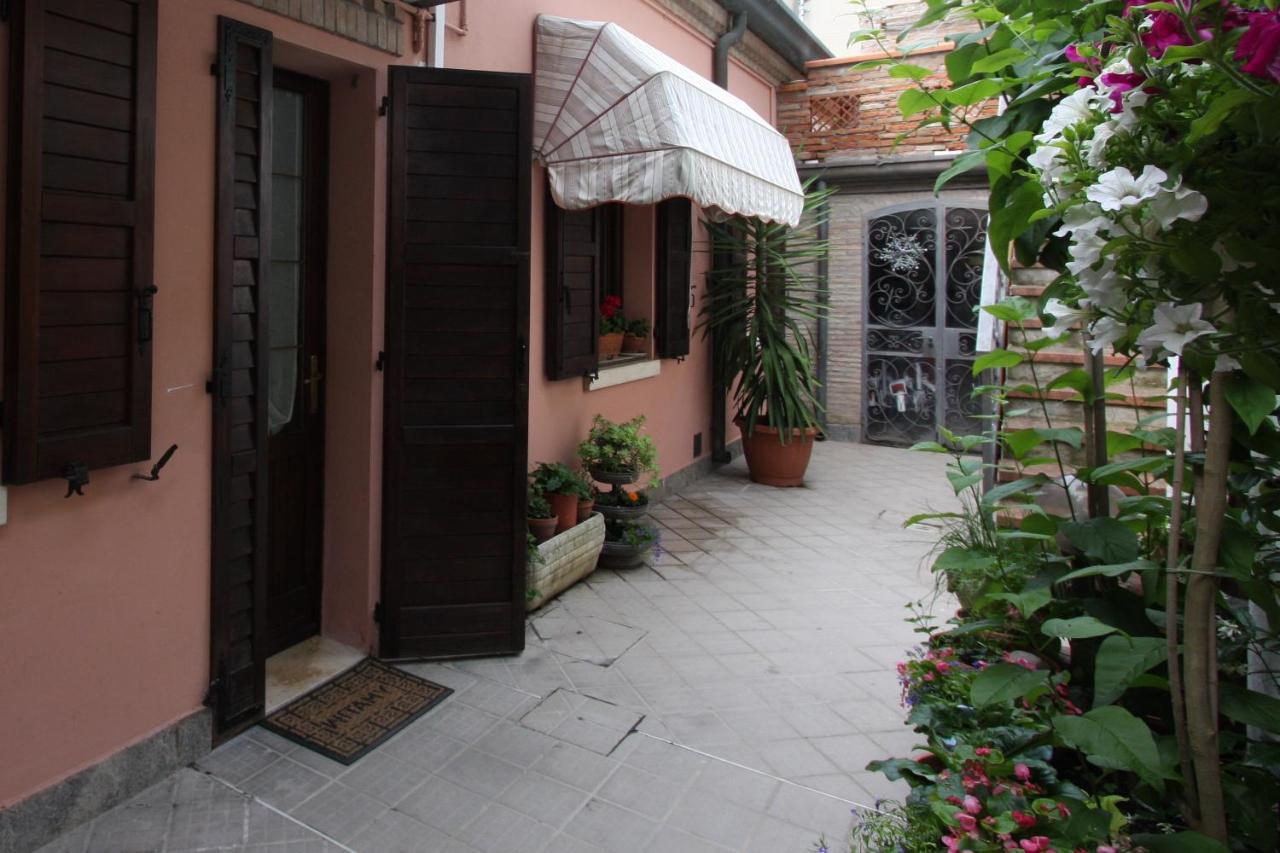 Porta Del Carmine Bed & Breakfast Комакио Екстериор снимка